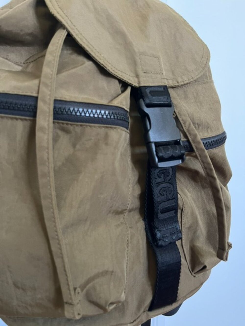 BAGGU Small Sport Backpack in Kelp - Picture 5 of 8